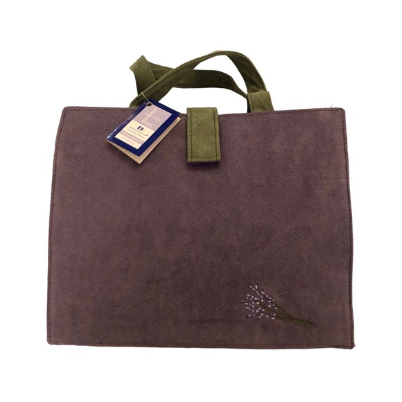 Bodysource Other - Lavender and Green Toiletries Travel Case